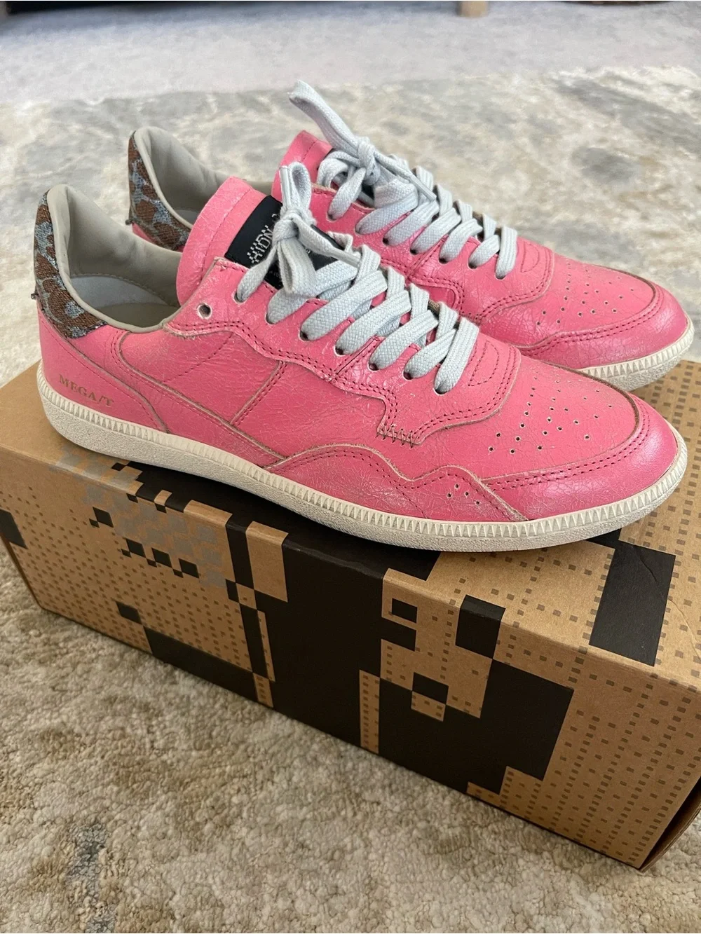 Women’s Pink Leather Low-Top Sneakers with Lace-Up Comfort